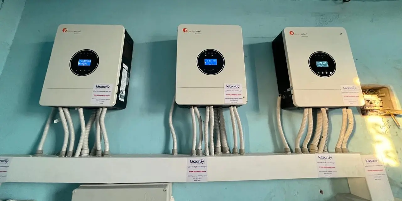 منظومة طاقة شمسية 18 كيلو وات منفصلة عن الشبكة لتشغيل بنزينة