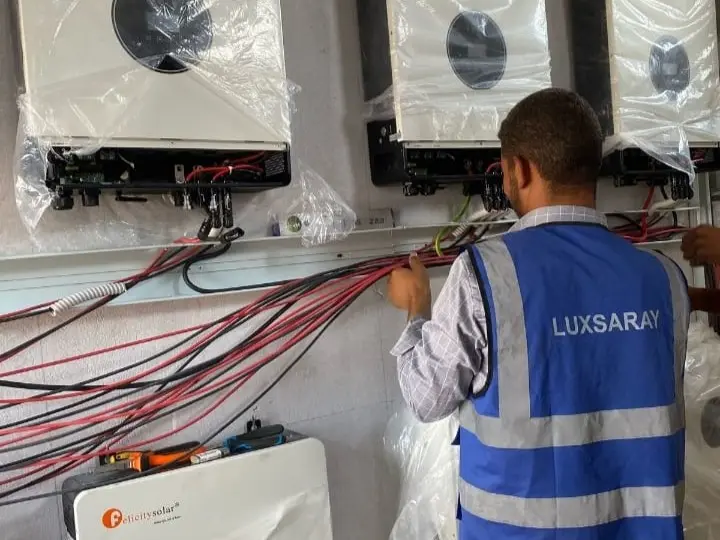 تنفيذ محطة طاقة شمسية 48 كيلو وات منفصلة عن الشبكة لخدمة مصنع اعلاف